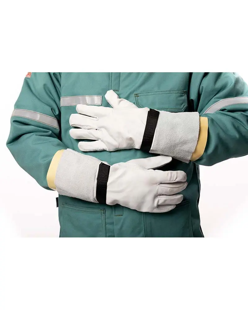 Insulating Gloves